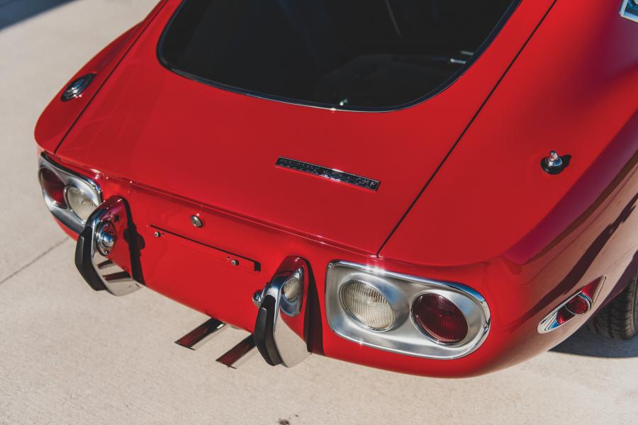 Детали экстерьера Toyota 2000GT (MF10) 1967 года  (фото 12 из 35)